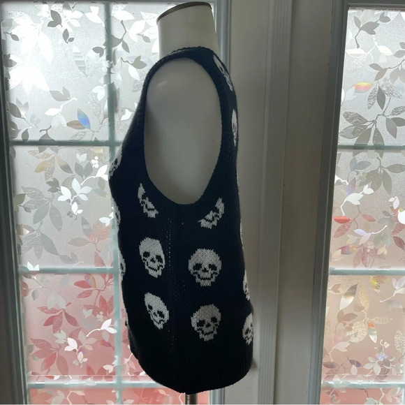 No Boundaries Women’s V-Neck Sweater Vest Small Size - Picture 4 of 6